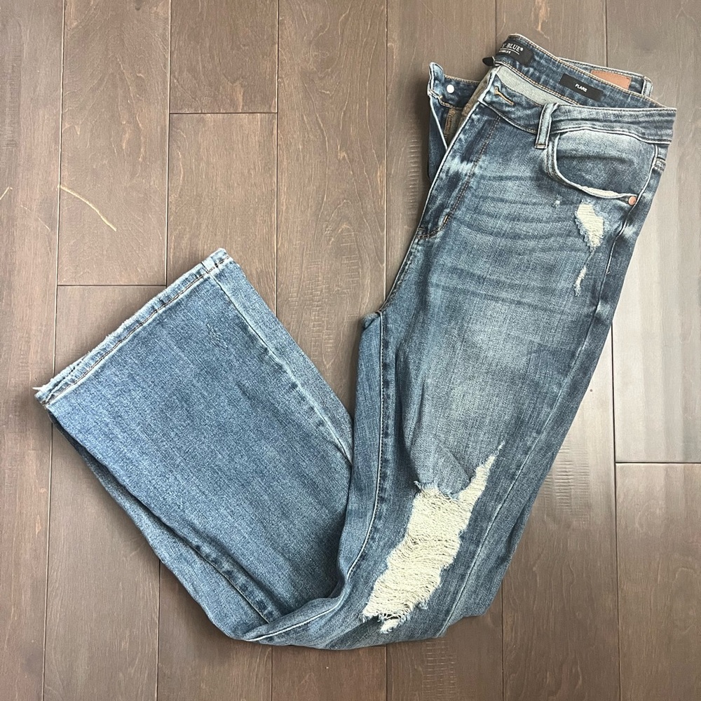 Judy Blue Women’s Flare Distressed Jeans